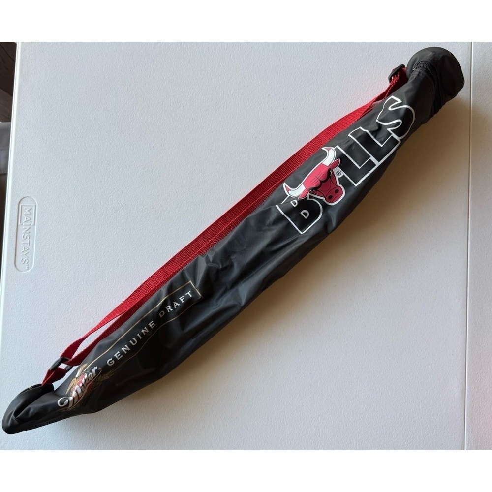Chicago Bulls Miller MGD Insulated Adjustable Beer Pop Soda Can‎ Cooler Bag